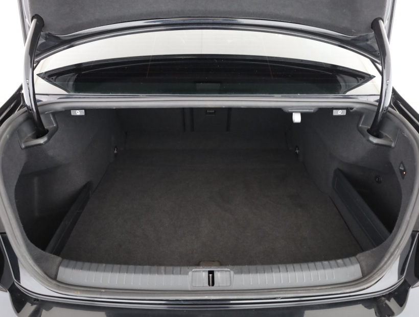 Volkswagen Passat, 2016