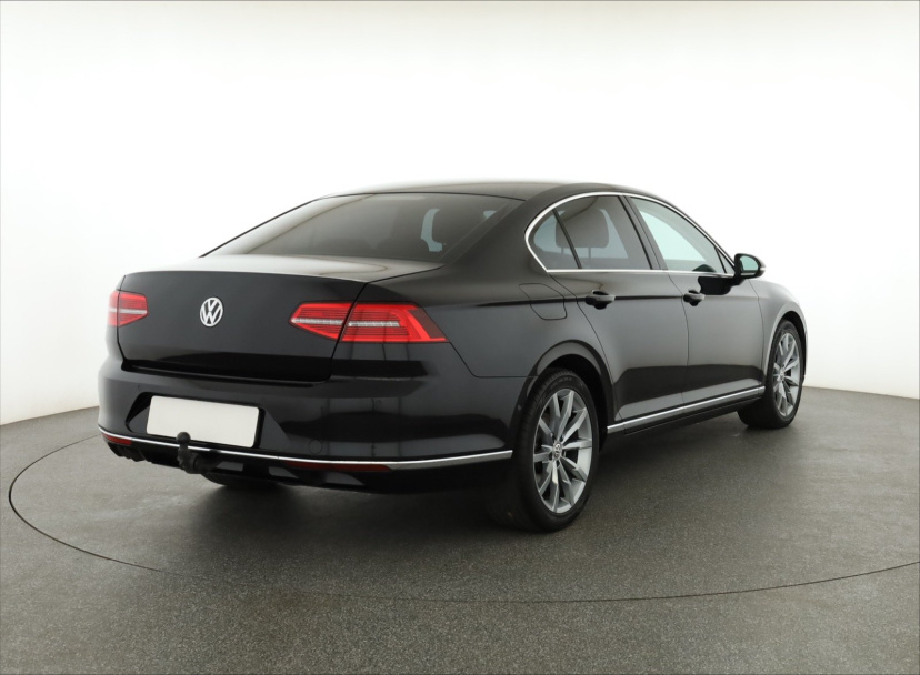 Volkswagen Passat, 2016