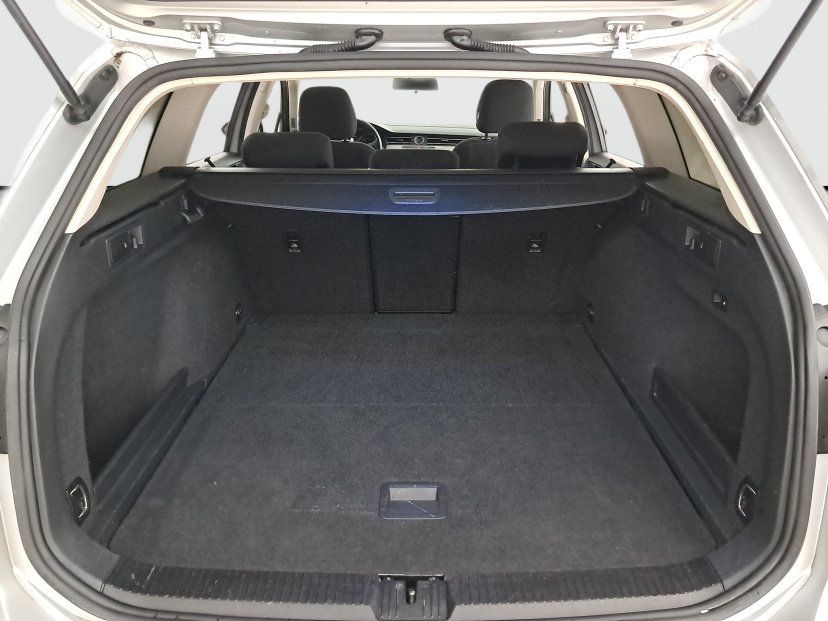 Volkswagen Passat, 2016