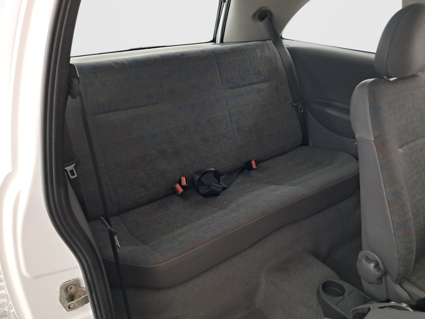 Opel Corsa, 2001