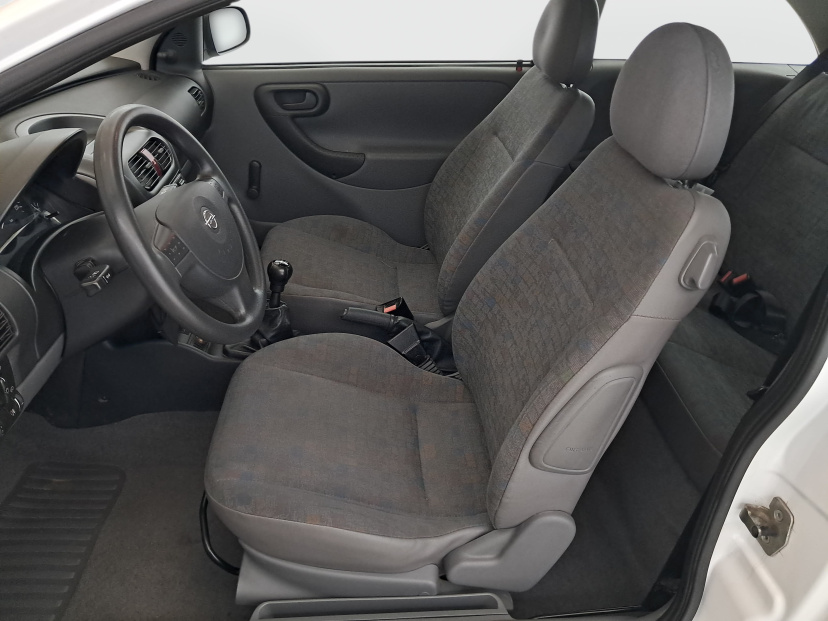 Opel Corsa, 2001