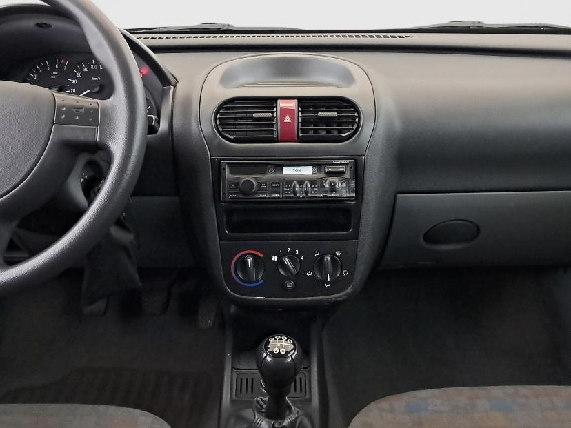 Opel Corsa, 2001