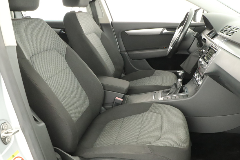 Volkswagen Passat, 2012