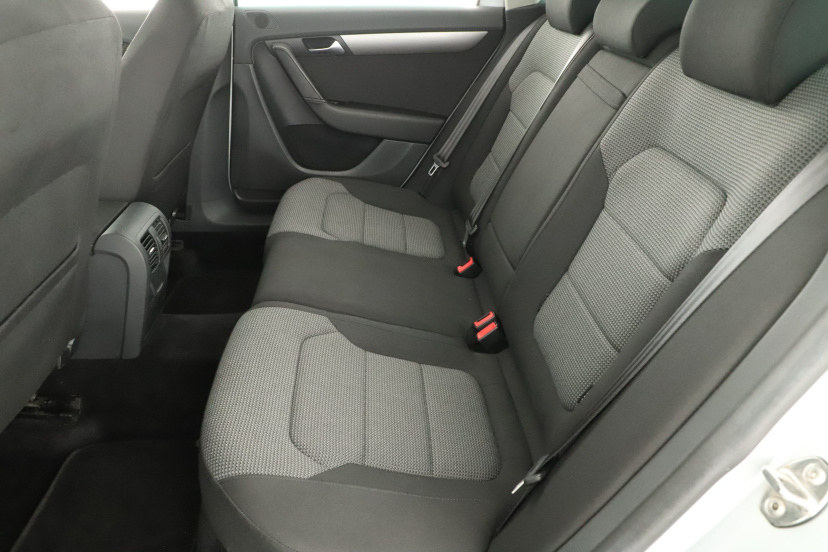 Volkswagen Passat, 2012