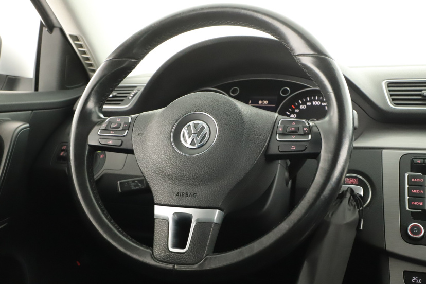 Volkswagen Passat, 2012