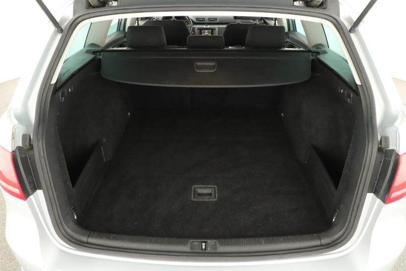 Volkswagen Passat, 2012