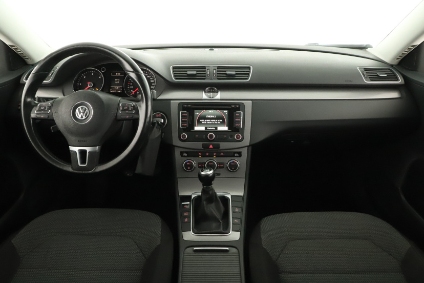 Volkswagen Passat, 2012