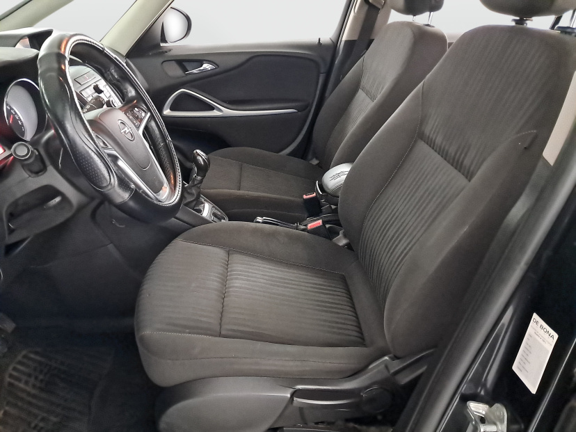 Opel Zafira, 2013