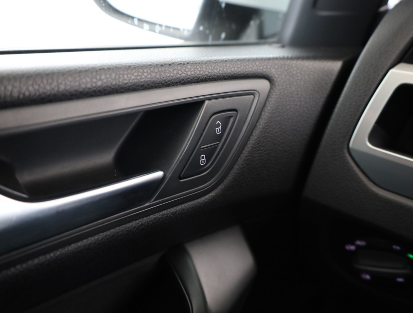 Volkswagen Touran, 2016