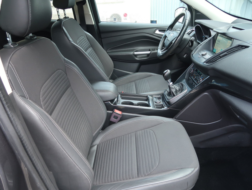 Ford Kuga, 2018