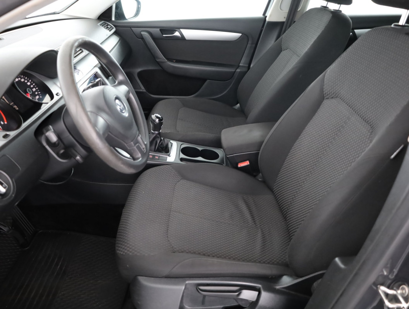 Volkswagen Passat, 2012