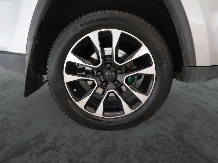 Jeep Grand Cherokee, 2011