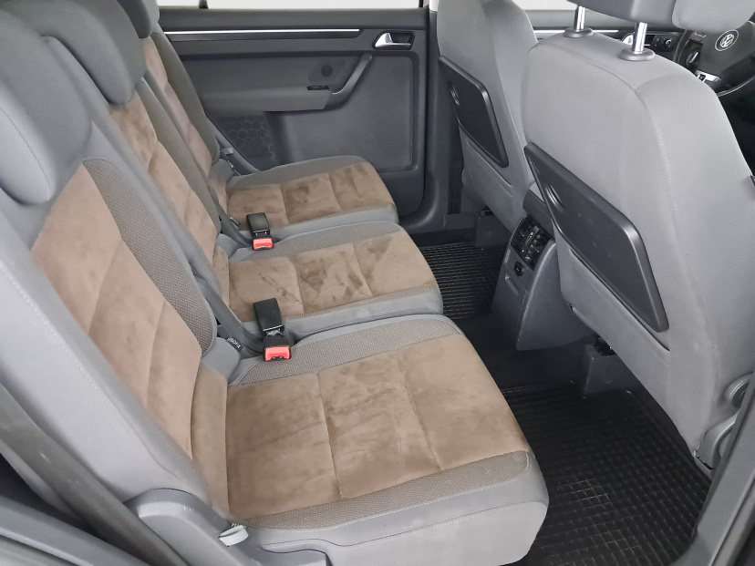Volkswagen Touran, 2013