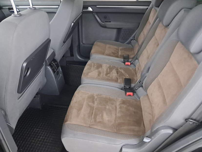 Volkswagen Touran, 2013