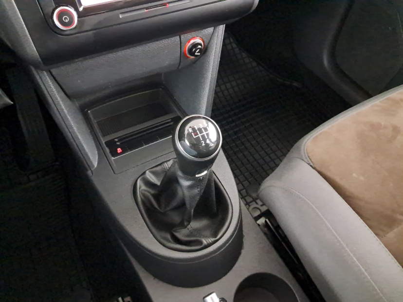 Volkswagen Touran, 2013