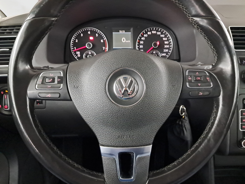 Volkswagen Touran, 2013