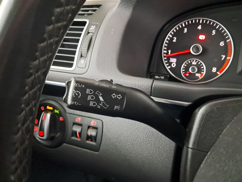 Volkswagen Touran, 2013