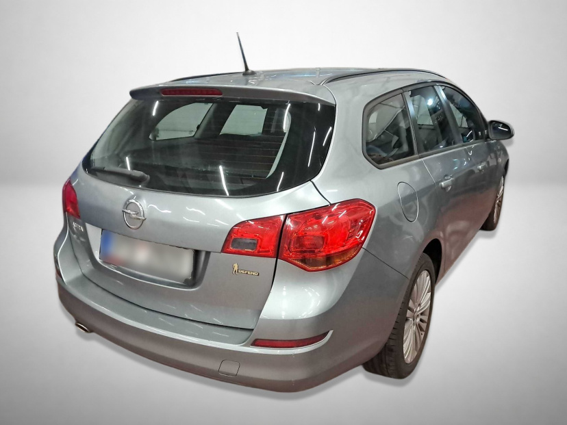 Opel Astra, 2013