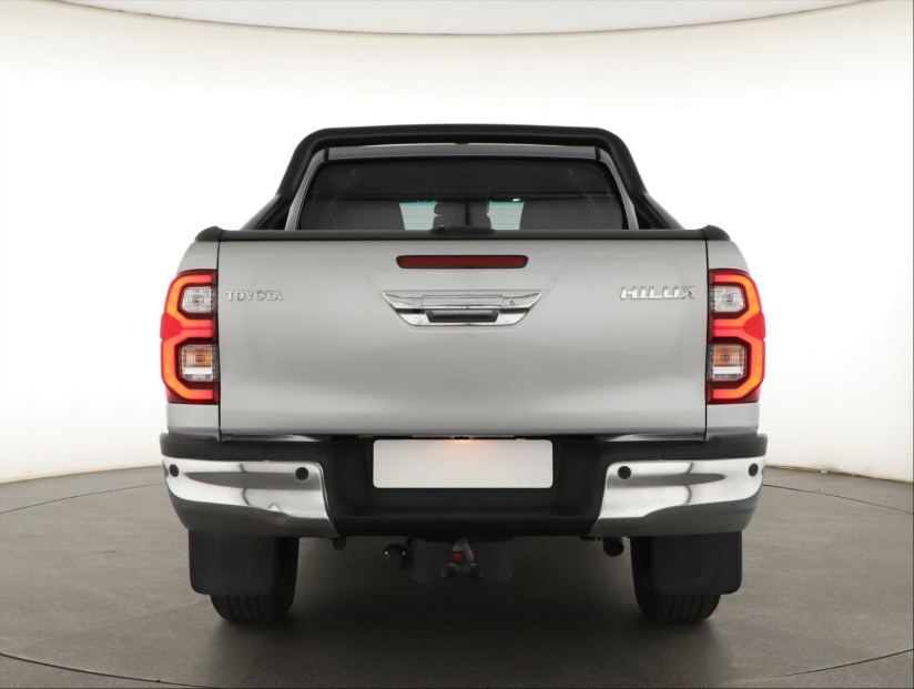 Toyota Hilux, 2025