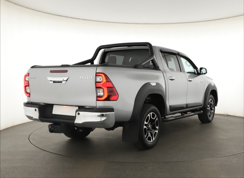 Toyota Hilux, 2025