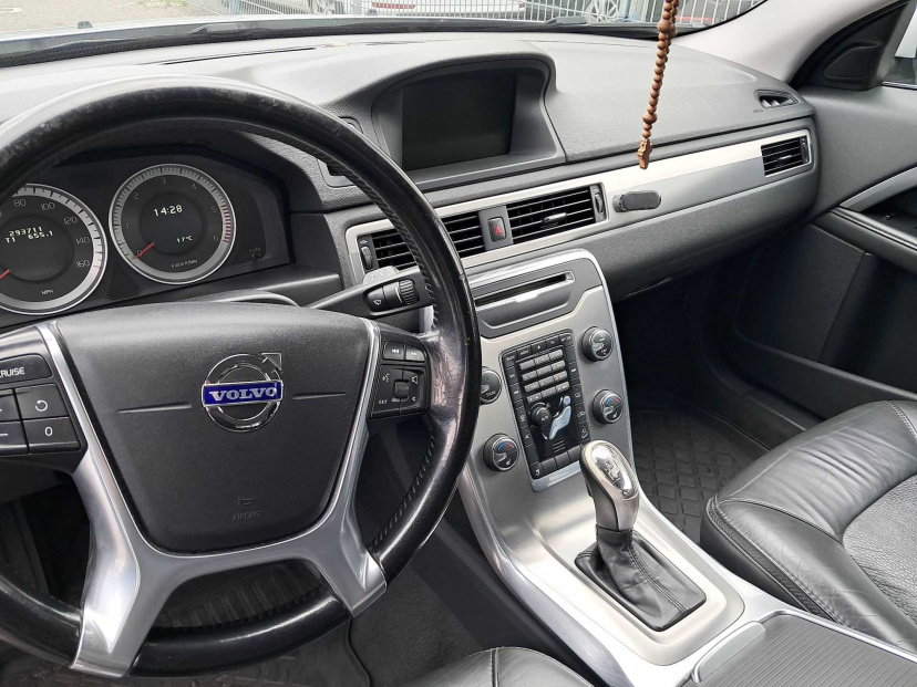 Volvo XC70, 2012