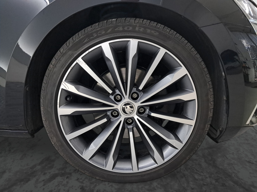 Škoda Superb, 2021