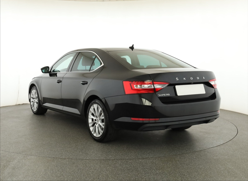 Škoda Superb, 2021