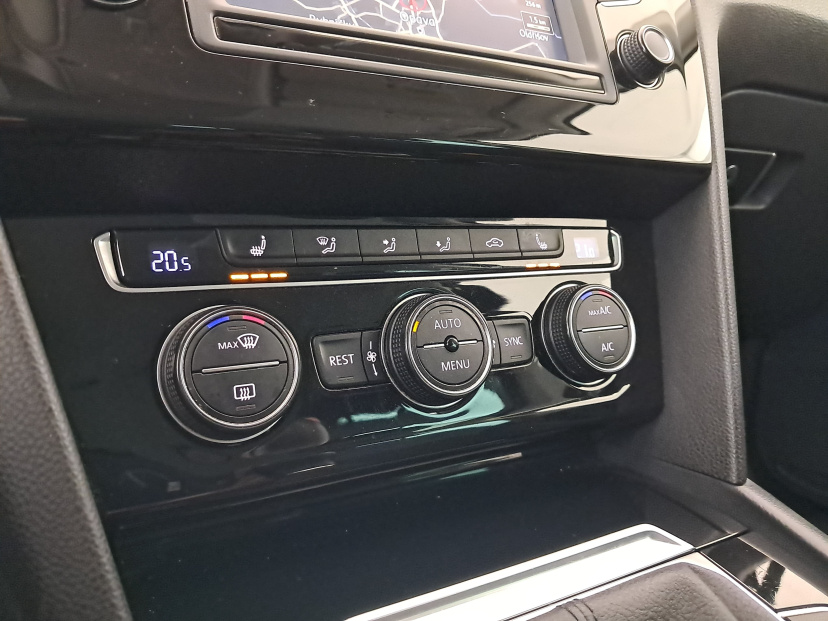 Volkswagen Passat, 2014