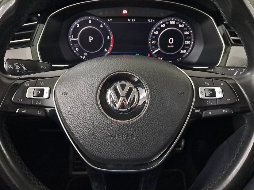 Volkswagen Passat, 2016