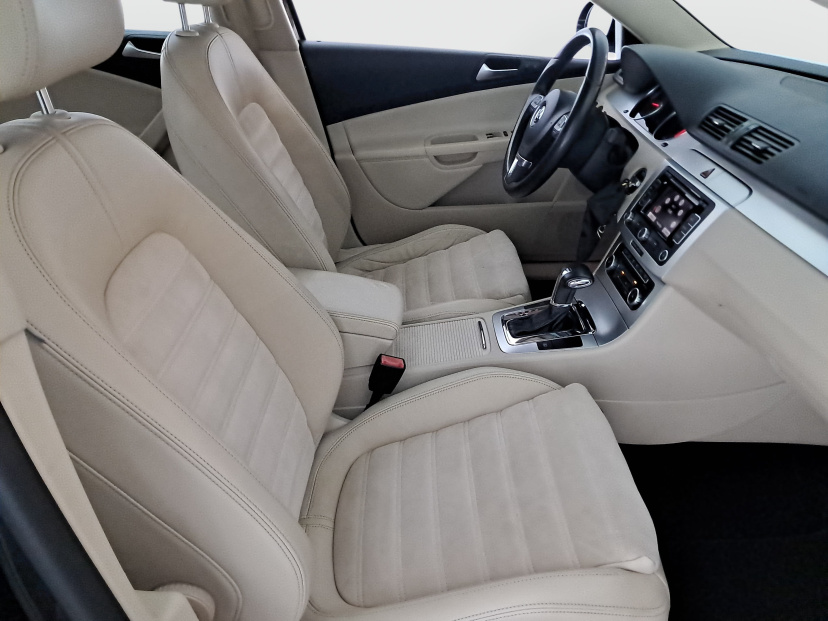 Volkswagen Passat, 2010