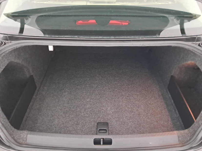 Volkswagen Passat, 2010