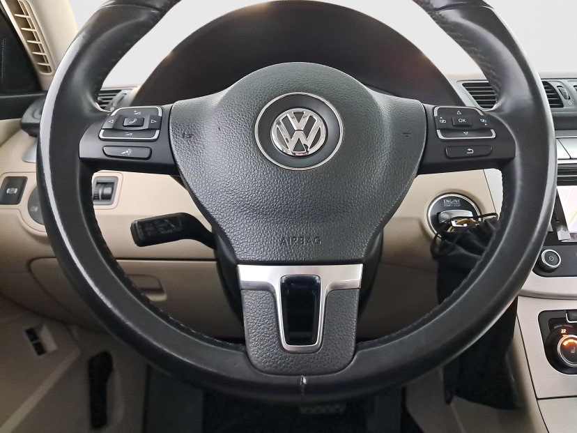 Volkswagen Passat, 2010