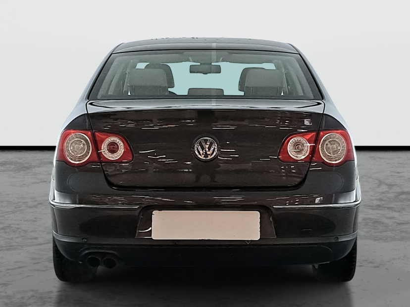 Volkswagen Passat, 2010