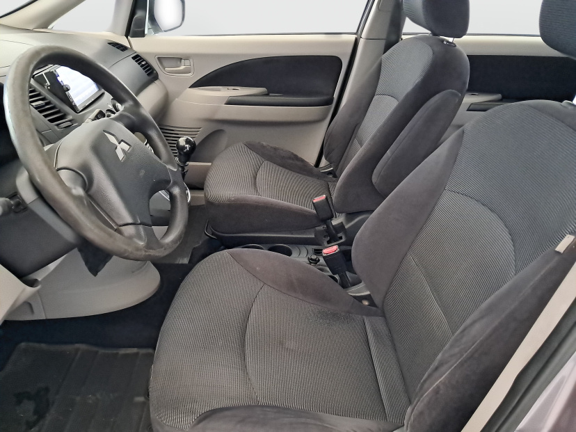 Mitsubishi Grandis, 2008
