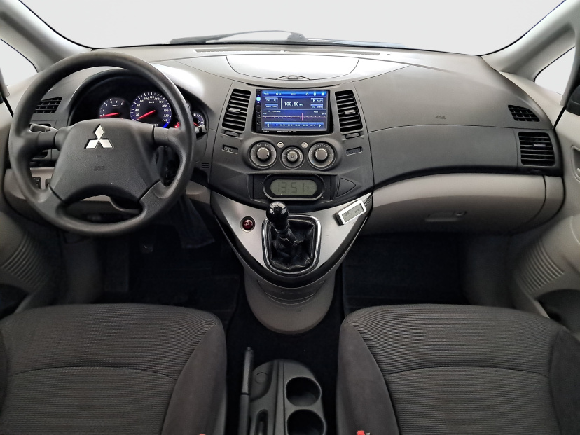 Mitsubishi Grandis, 2008