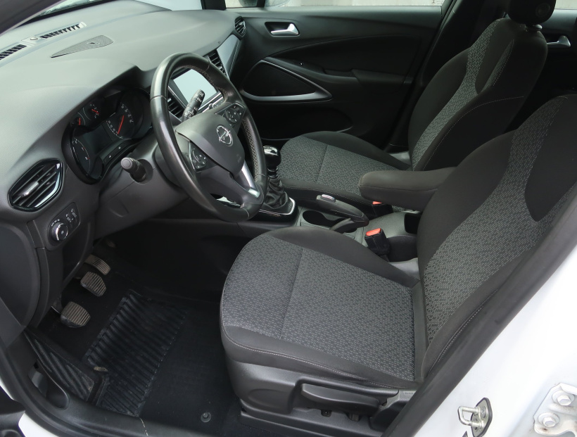 Opel Crossland, 2022