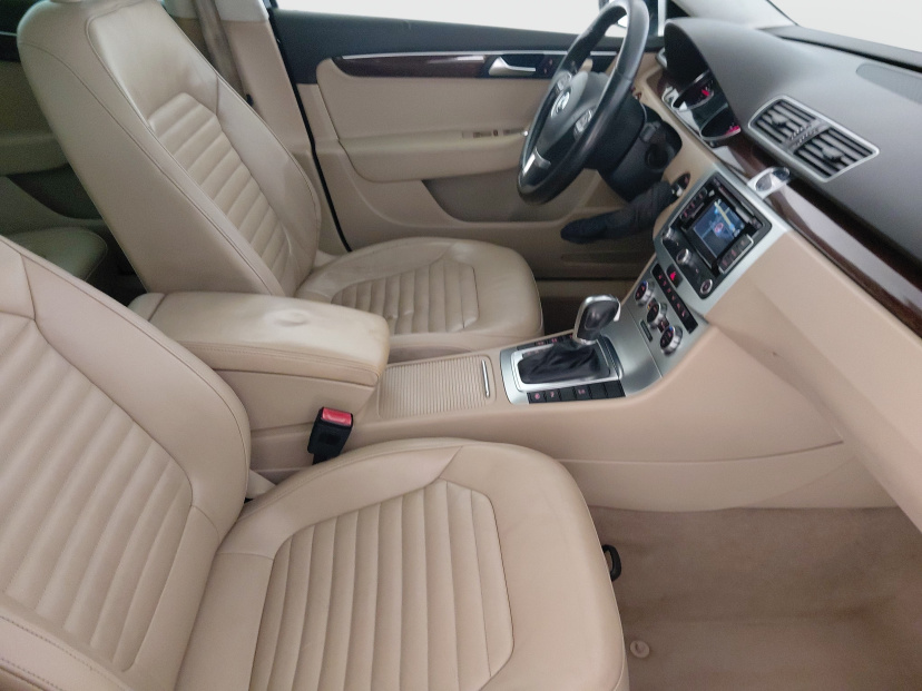 Volkswagen Passat, 2013