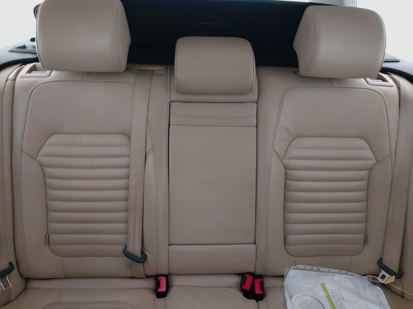 Volkswagen Passat, 2013