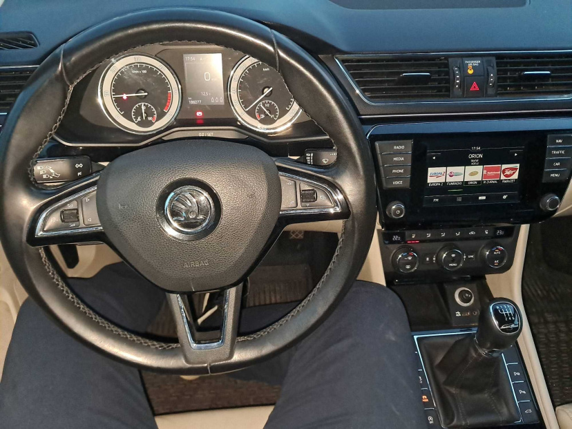 Škoda Superb, 2015