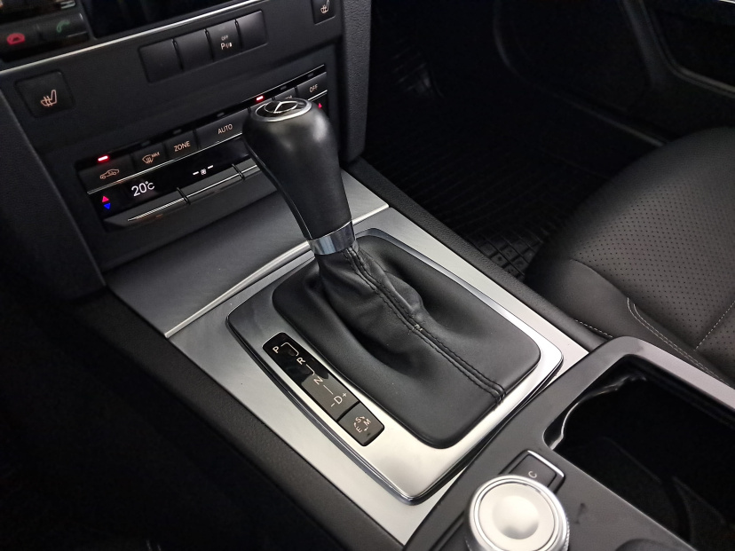 Mercedes-Benz E, 2012