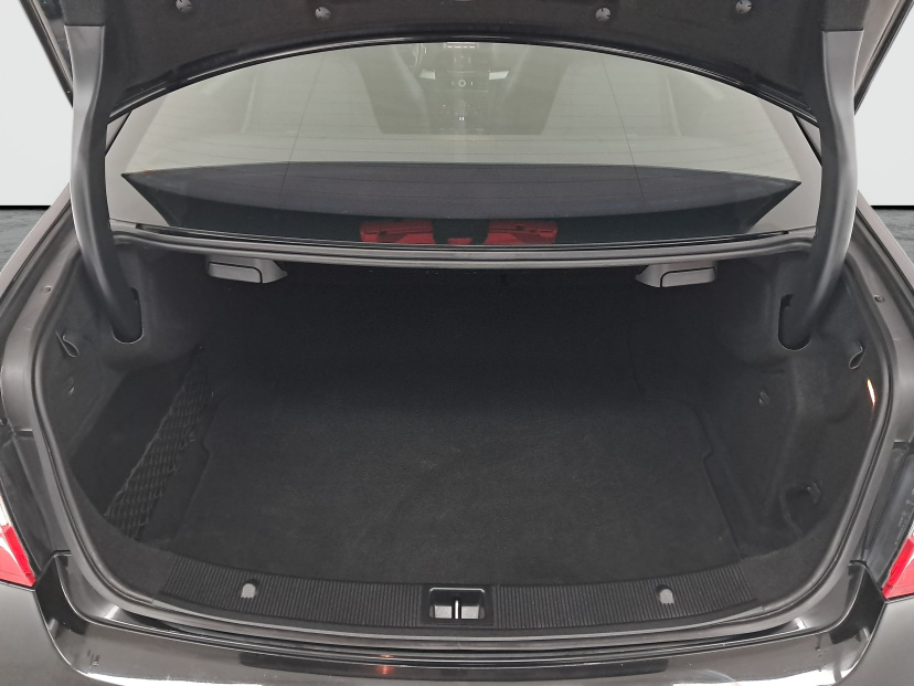 Mercedes-Benz E, 2012