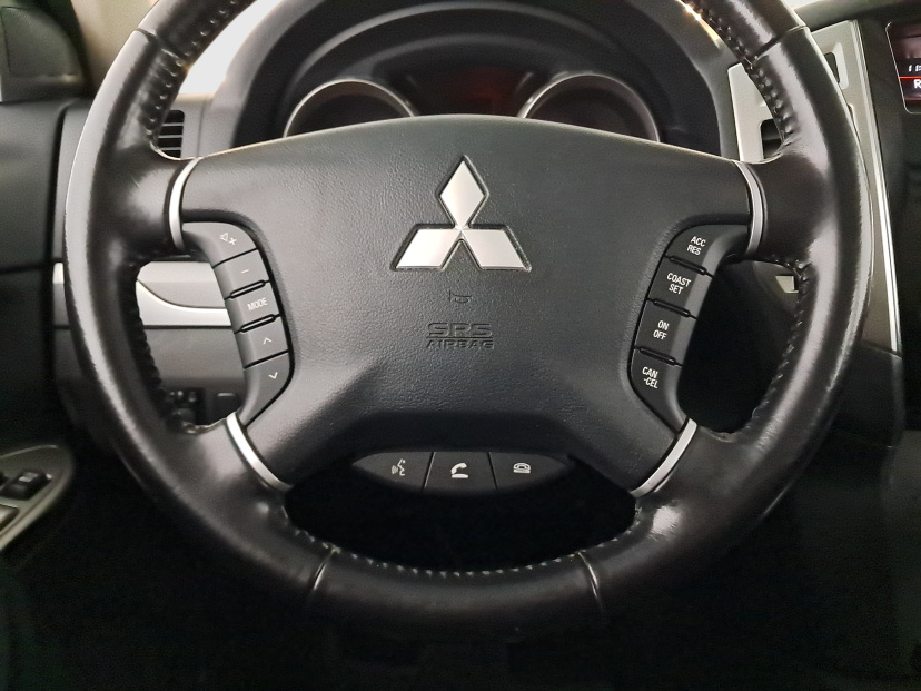 Mitsubishi Pajero, 2015