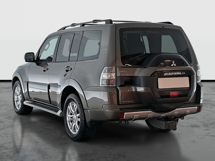 Mitsubishi Pajero, 2015
