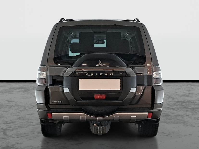 Mitsubishi Pajero, 2015