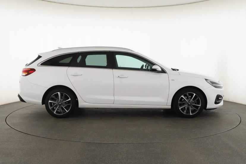 Hyundai i30, 2023