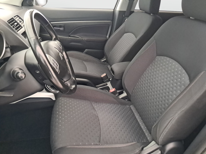 Mitsubishi ASX, 2011