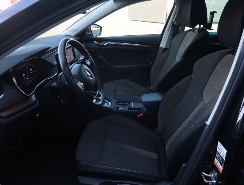 Škoda Octavia Scout, 2022