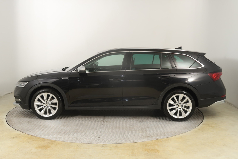 Škoda Octavia Scout, 2022