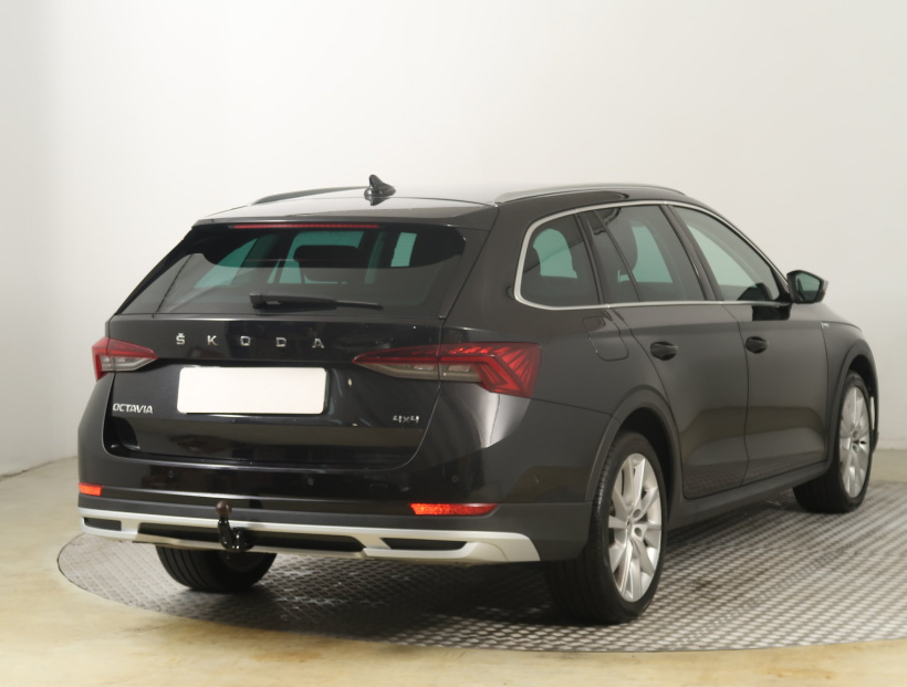 Škoda Octavia Scout, 2022