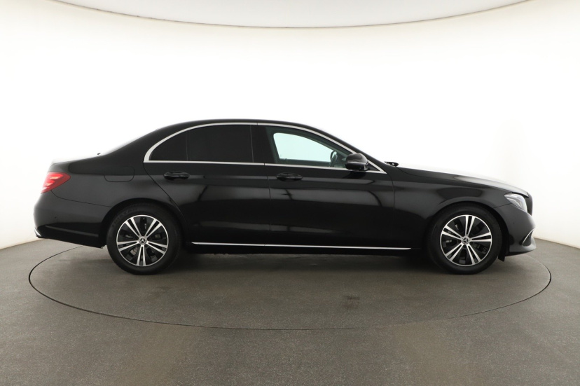 Mercedes-Benz E, 2019